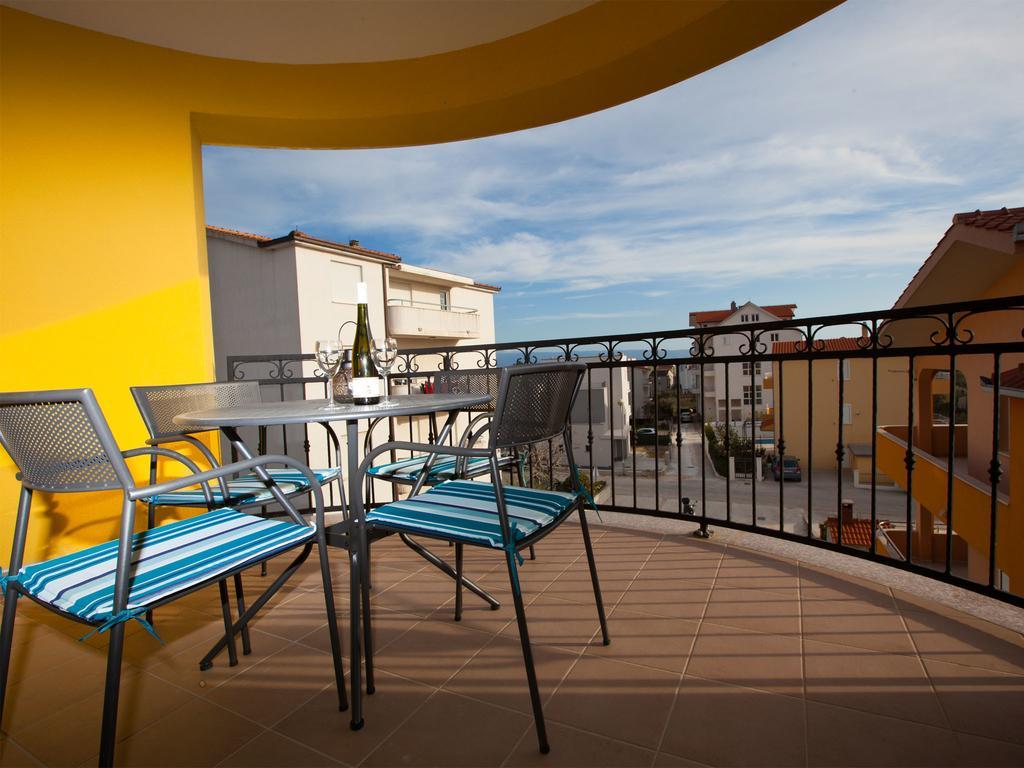 Apartments Roses Stobreč Rom bilde