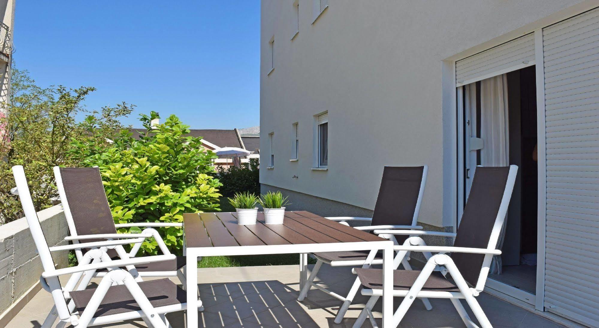 Apartments Roses Stobreč Eksteriør bilde
